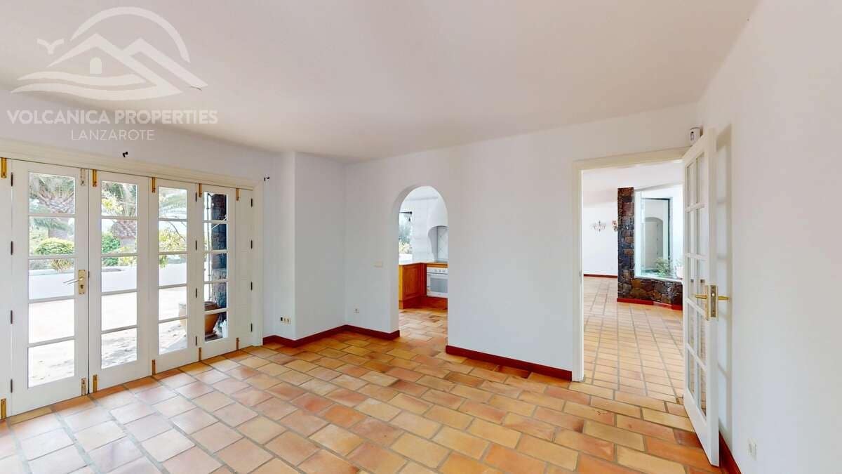 3 soveværelse Villa til salg i Playa Blanca med swimmingpool garage - € 840.000 (Ref: 9425585)