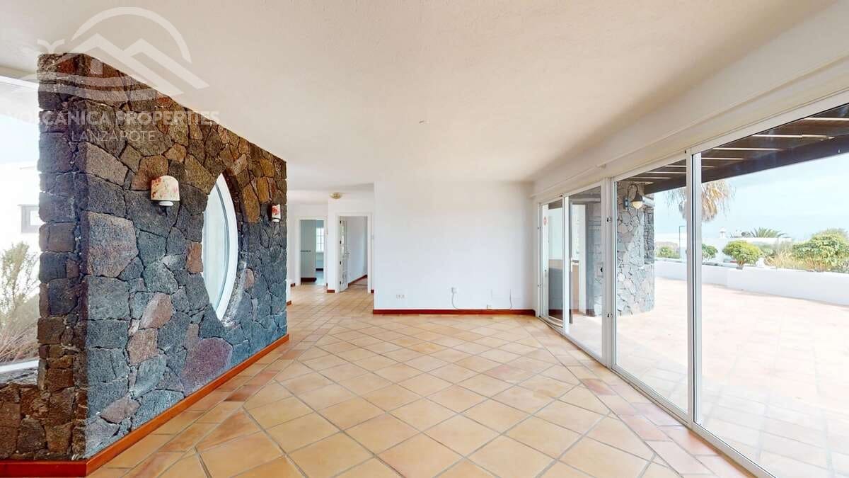 3 soveværelse Villa til salg i Playa Blanca med swimmingpool garage - € 840.000 (Ref: 9425585)