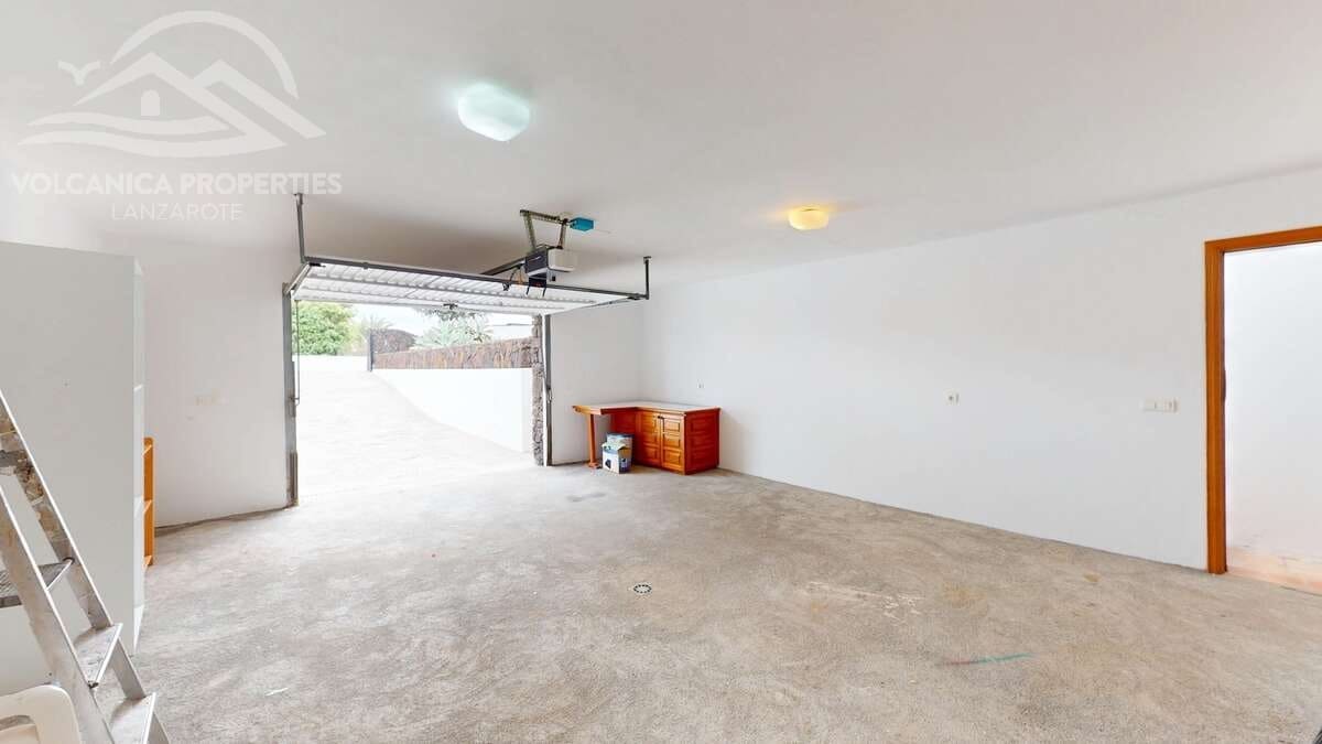 3 soveværelse Villa til salg i Playa Blanca med swimmingpool garage - € 840.000 (Ref: 9425585)