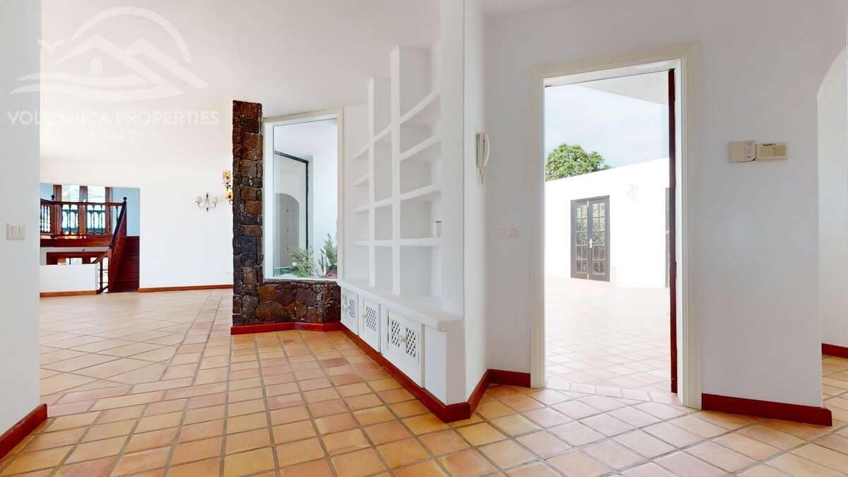 3 soveværelse Villa til salg i Playa Blanca med swimmingpool garage - € 840.000 (Ref: 9425585)