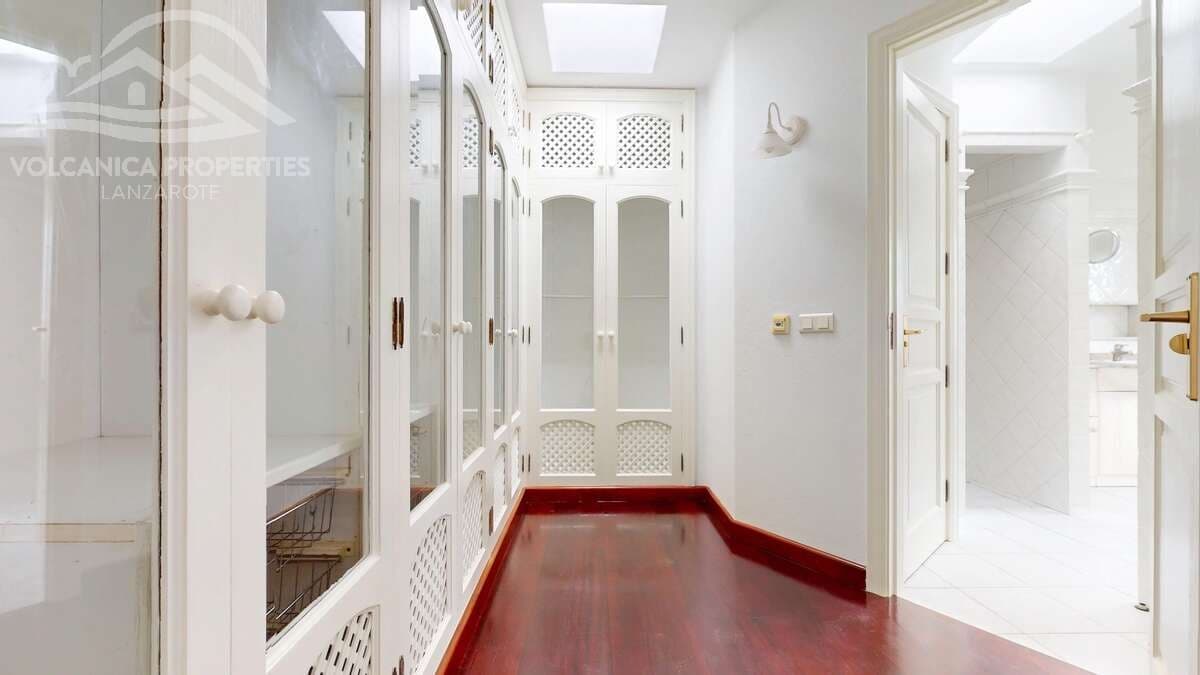 3 soveværelse Villa til salg i Playa Blanca med swimmingpool garage - € 840.000 (Ref: 9425585)