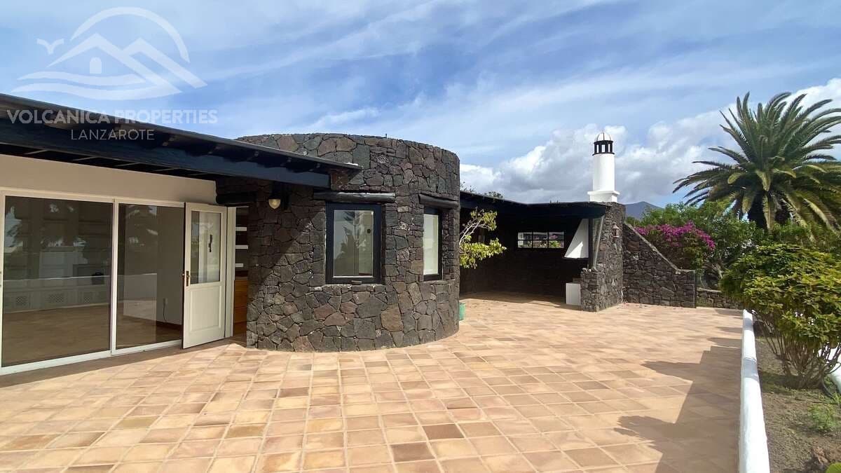 3 soveværelse Villa til salg i Playa Blanca med swimmingpool garage - € 840.000 (Ref: 9425585)