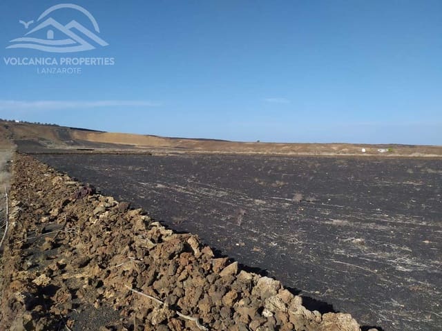 Terreno/Finca Rústica en El Cuchillo, Tinajo en venta - 39.000 € (Ref: 9445557)