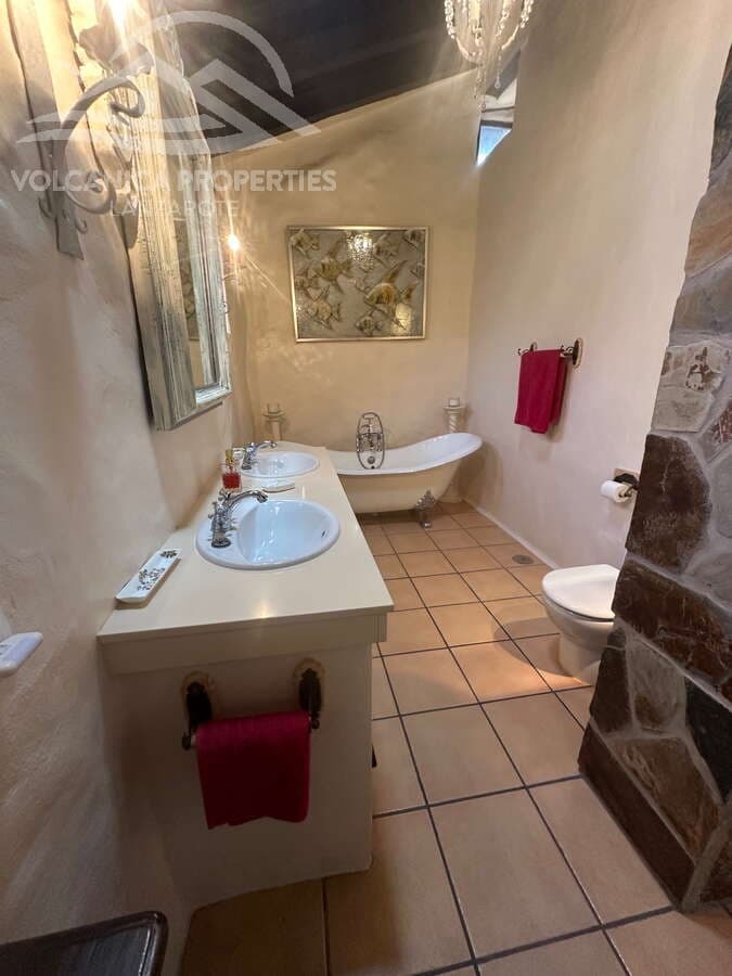 5 soverom Villa til salgs i Tiagua med svømmebasseng - € 895 000 (Ref: 9448572)