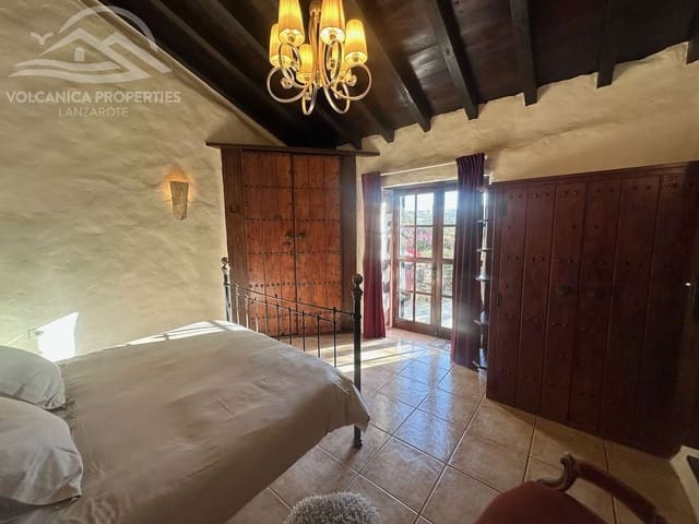 5 soveværelse Villa til salg i Tiagua, Teguise med swimmingpool - € 895.000 (Ref: 9448572)