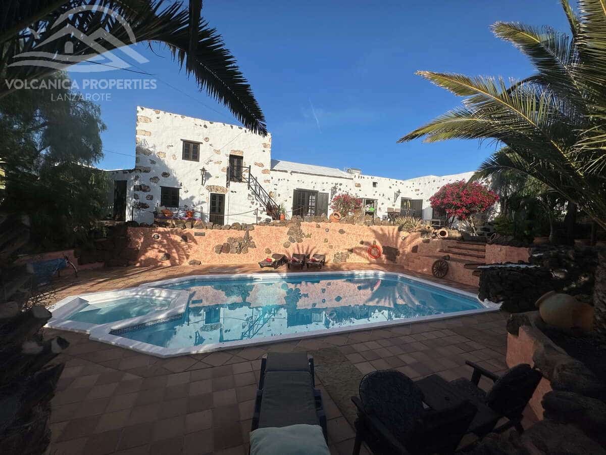 5 soverom Villa til salgs i Tiagua med svømmebasseng - € 895 000 (Ref: 9448572)