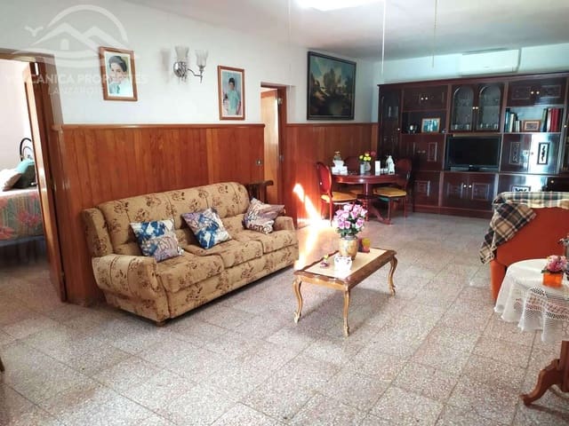 4 chambre Villa/Maison à vendre à Rosiana, Santa Lucía de Tirajana avec garage - 310 000 € (Ref: 9471056)