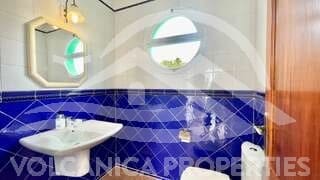 Chalet de 2 habitaciones en Las Brenas, Yaiza en venta con piscina - 590.000 € (Ref: 9745213)