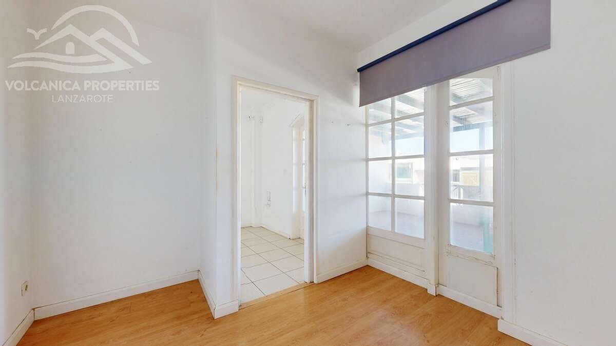 Kaupallinen myytävänä paikassa Playa Blanca - 320 000 € (Ref: 9745214)