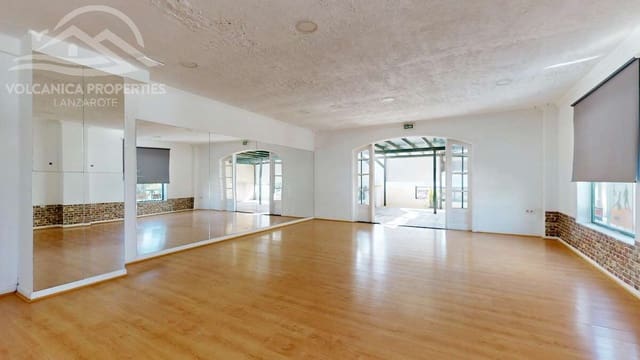 Komercyjne na sprzedaż w Playa Blanca, Yaiza - 320 000 € (Ref: 9745214)
