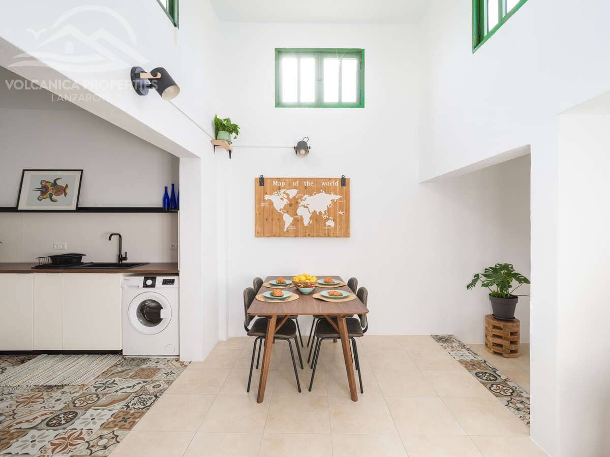 5 bedroom Villa for sale in Ye - € 379,000 (Ref: 9828172)