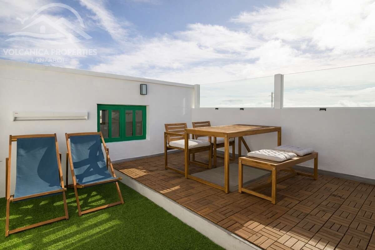 5 bedroom Villa for sale in Ye - € 379,000 (Ref: 9828172)