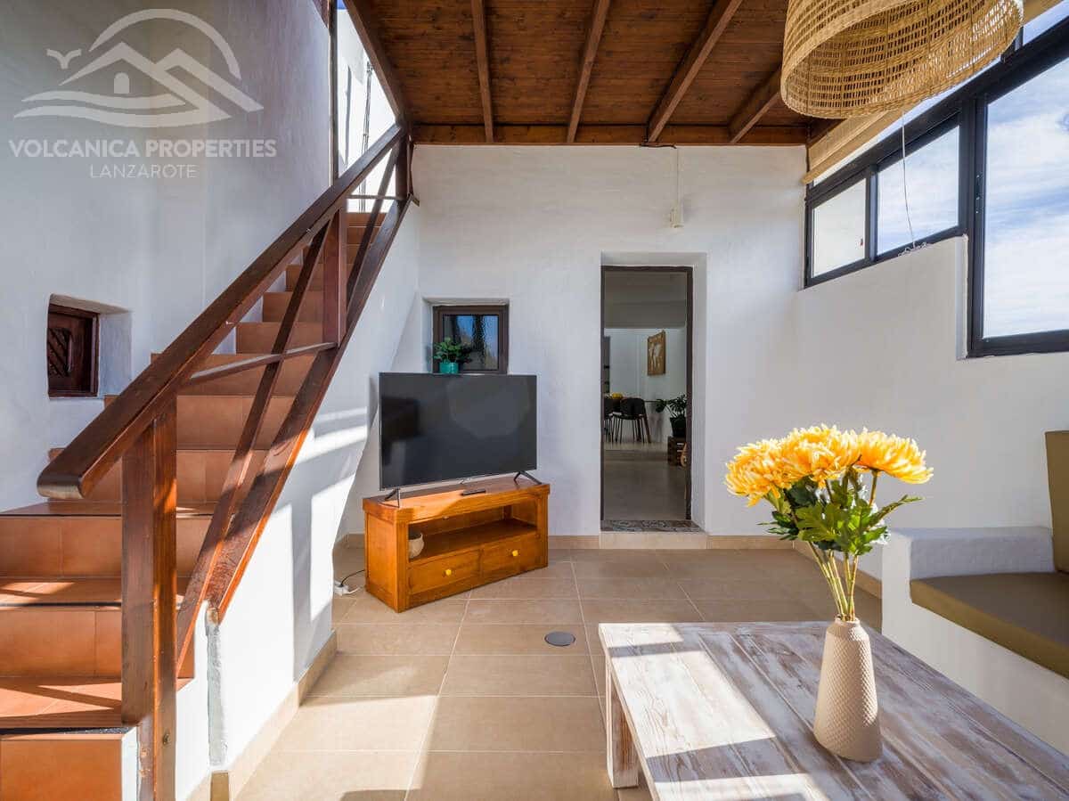 5 bedroom Villa for sale in Ye - € 379,000 (Ref: 9828172)