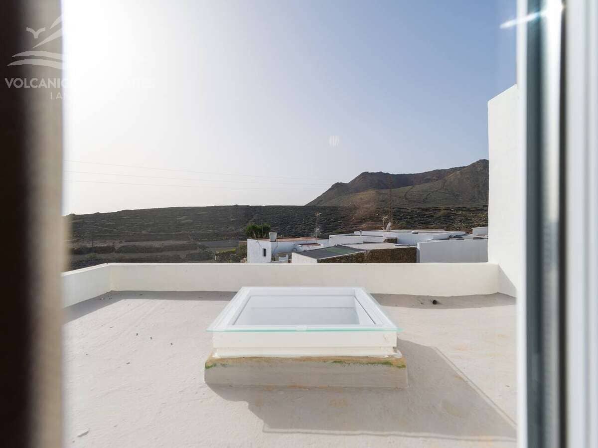 5 bedroom Villa for sale in Ye - € 379,000 (Ref: 9828172)