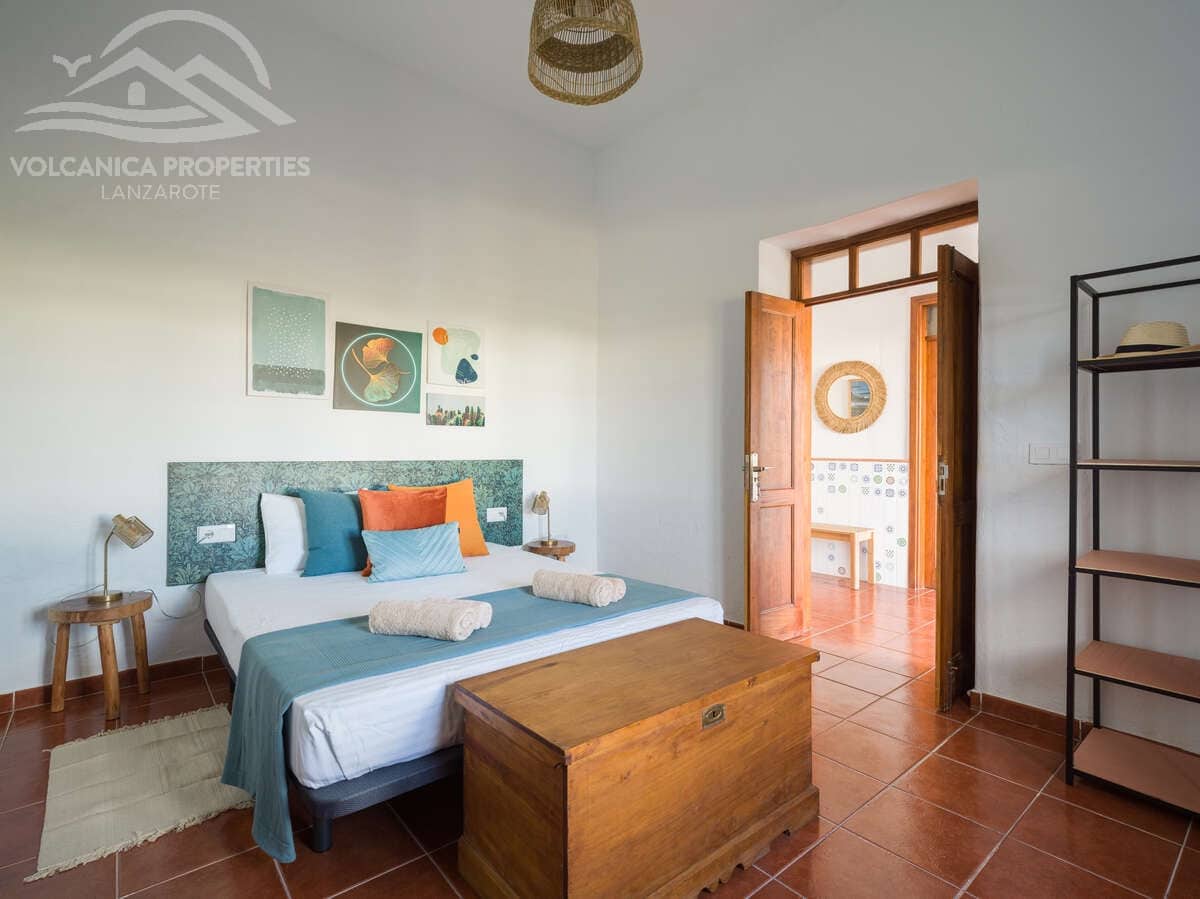 5 bedroom Villa for sale in Ye - € 379,000 (Ref: 9828172)