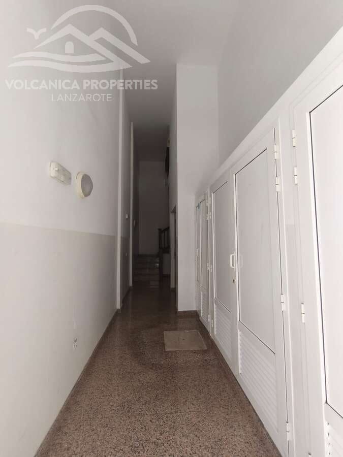 2 soverom Leilighet til salgs i Arrecife - € 165 000 (Ref: 9888642)