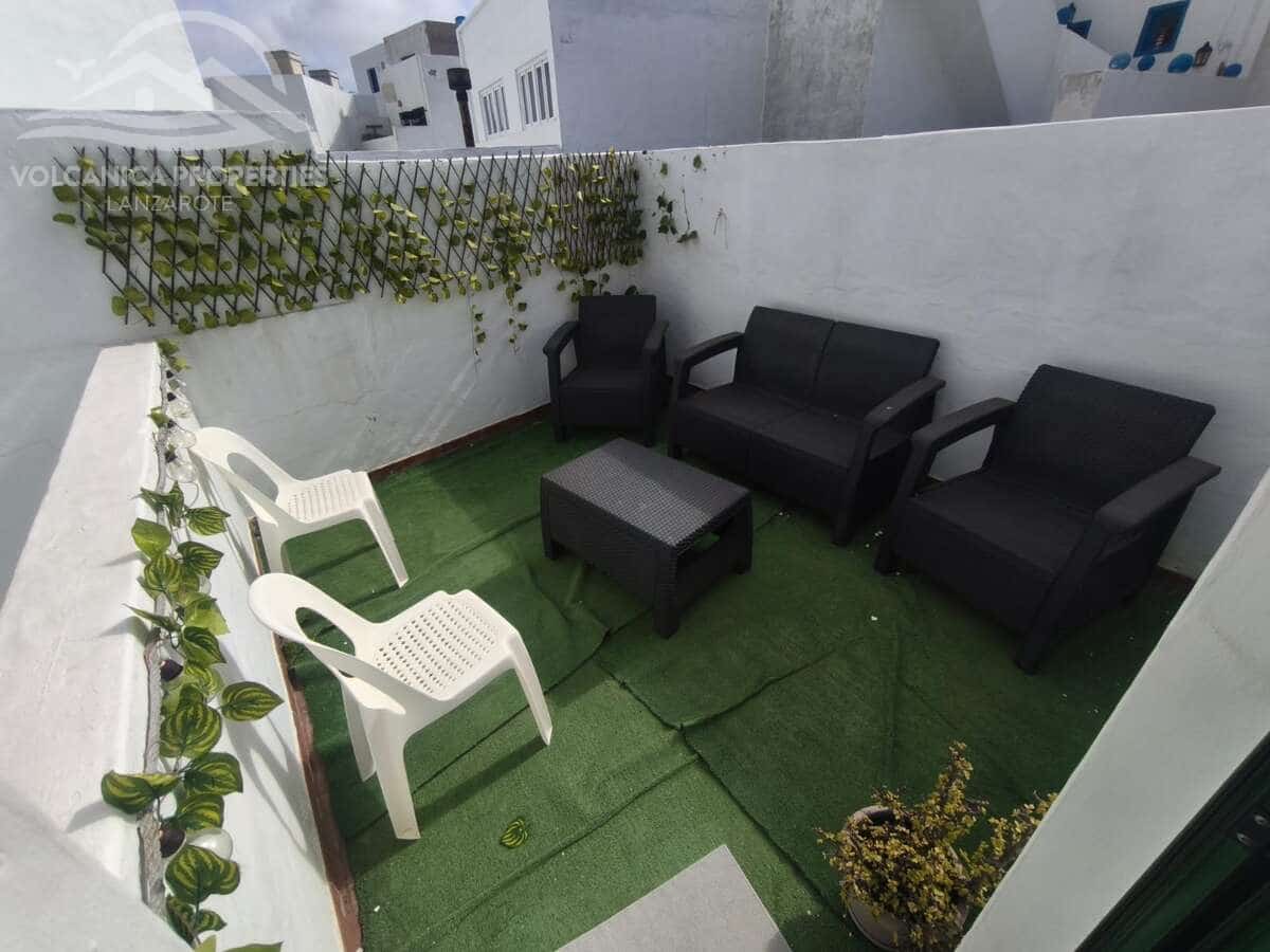 5 bedroom Villa for sale in Orzola - € 465,000 (Ref: 9926615)