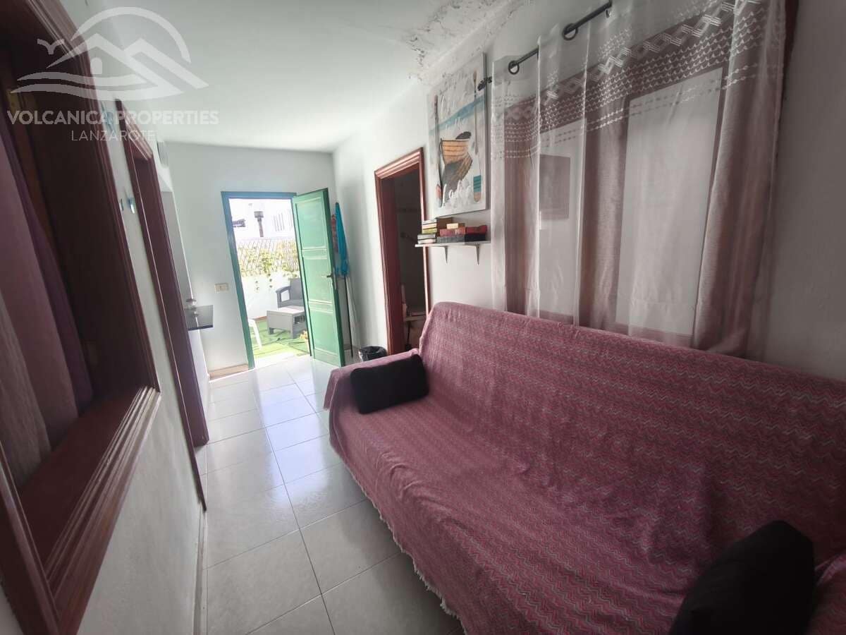 5 bedroom Villa for sale in Orzola - € 465,000 (Ref: 9926615)