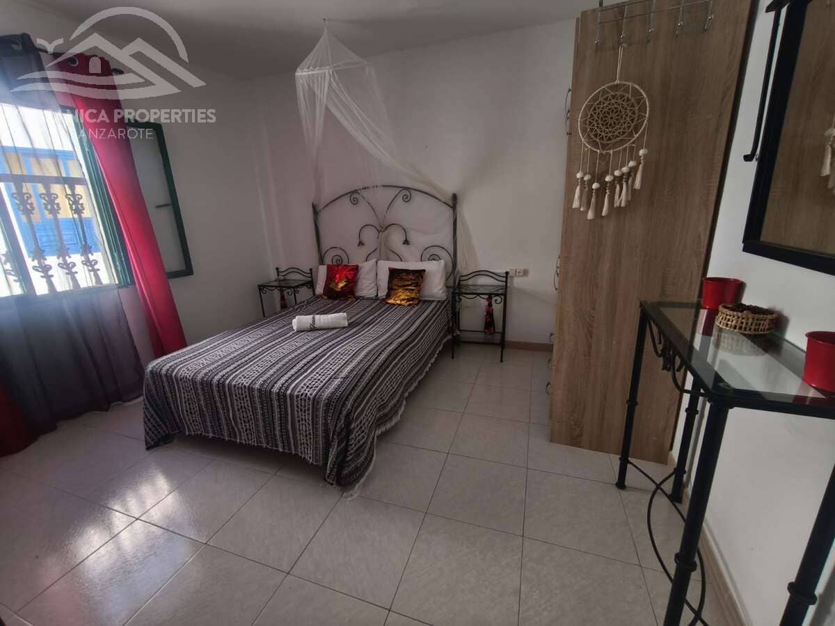 5 bedroom Villa for sale in Orzola - € 465,000 (Ref: 9926615)