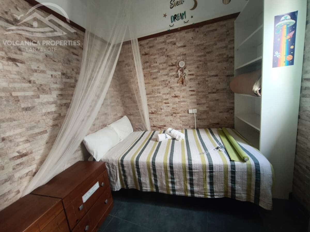 5 bedroom Villa for sale in Orzola - € 465,000 (Ref: 9926615)