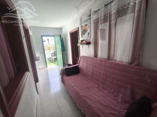 5 bedroom Villa for sale in Orzola, Haría - € 465,000 (Ref: 9926615)