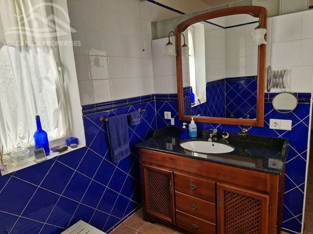 4 Zimmer Villa zu verkaufen in Las Brenas, Yaiza mit Garage - 525.000 € (Ref: 9950890)