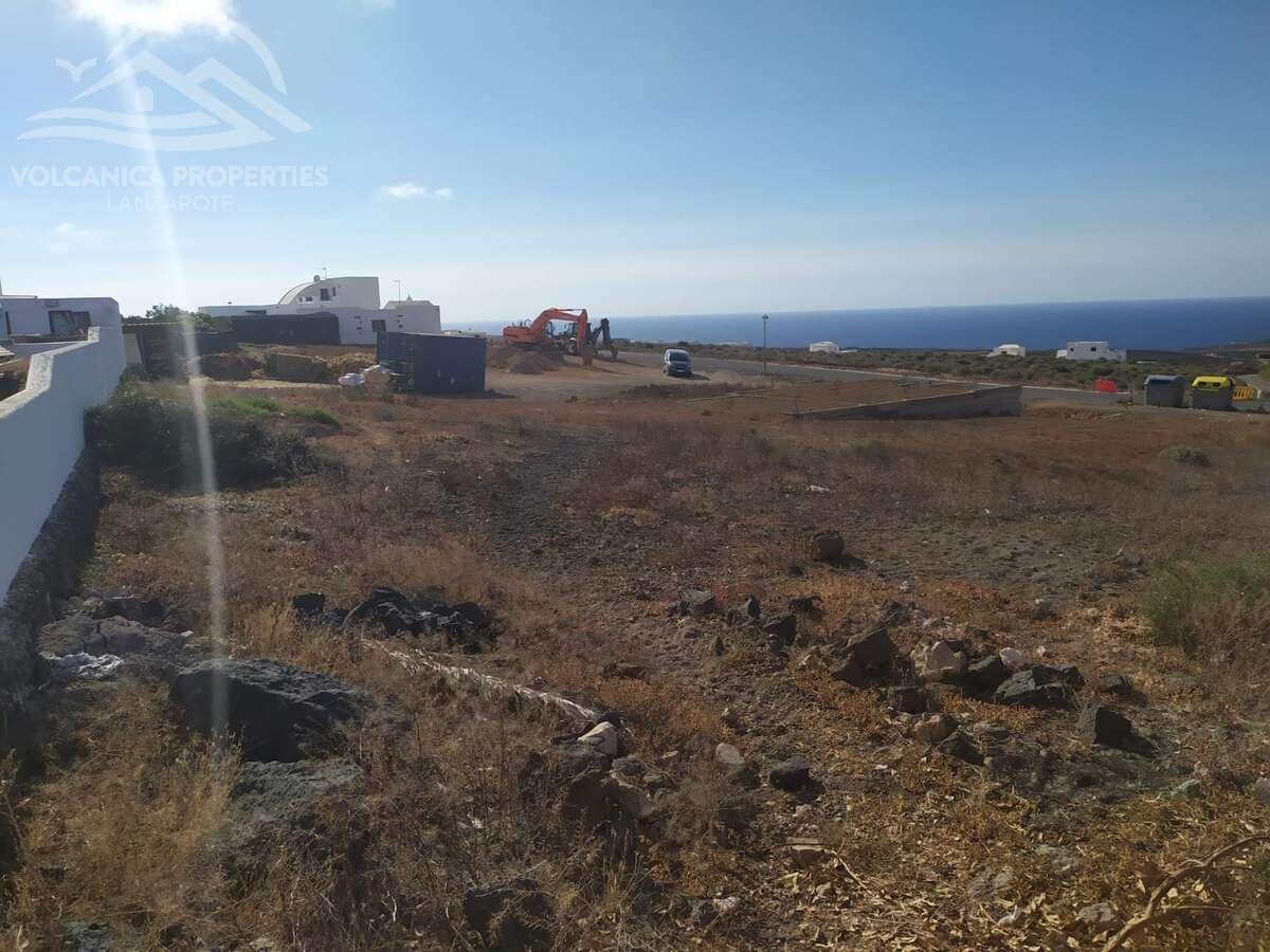 Building Plot for sale in Tinajo - € 115,000 (Ref: 9961864)