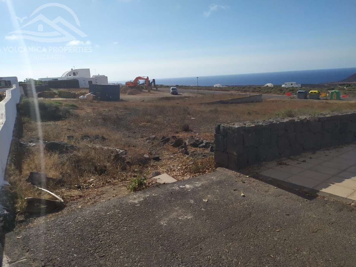 Building Plot for sale in Tinajo - € 115,000 (Ref: 9961864)