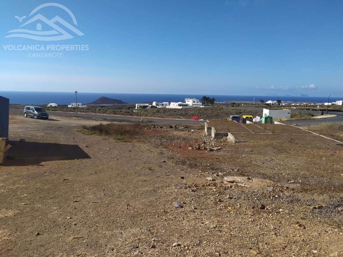 Building Plot for sale in Tinajo - € 115,000 (Ref: 9961864)