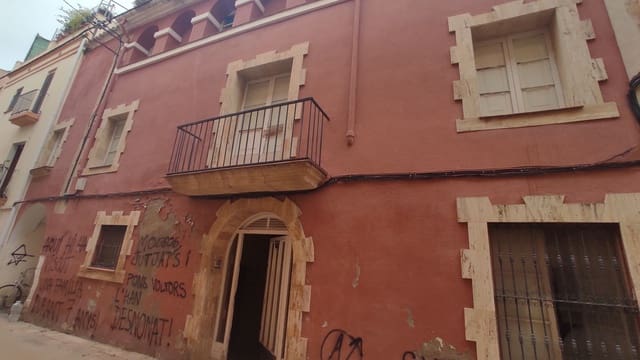 5 soverom Hus til salgs i Torredembarra med garasje - € 260 000 (Ref: 9168759)
