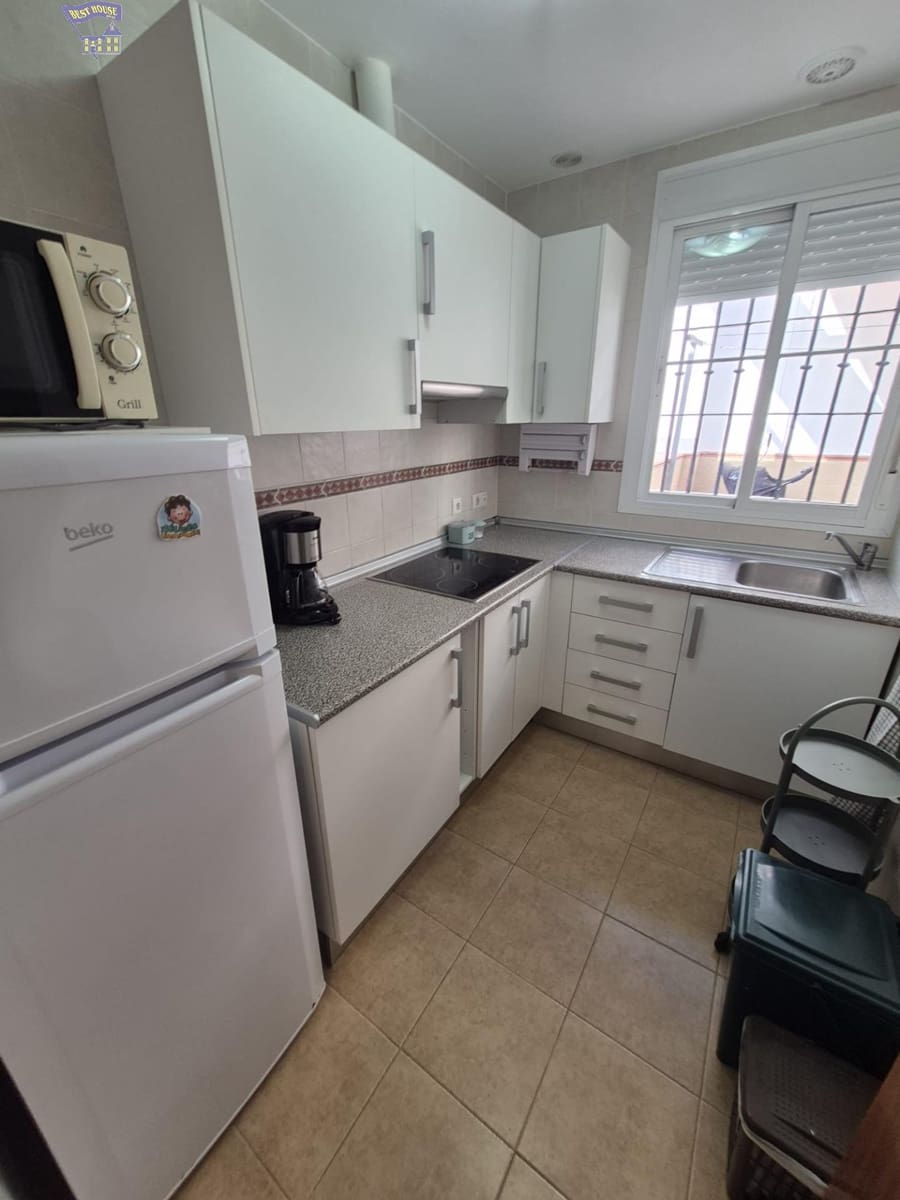 2 bedroom Penthouse for rent in Arcos de la Frontera - € 500 (Ref: 10022631)