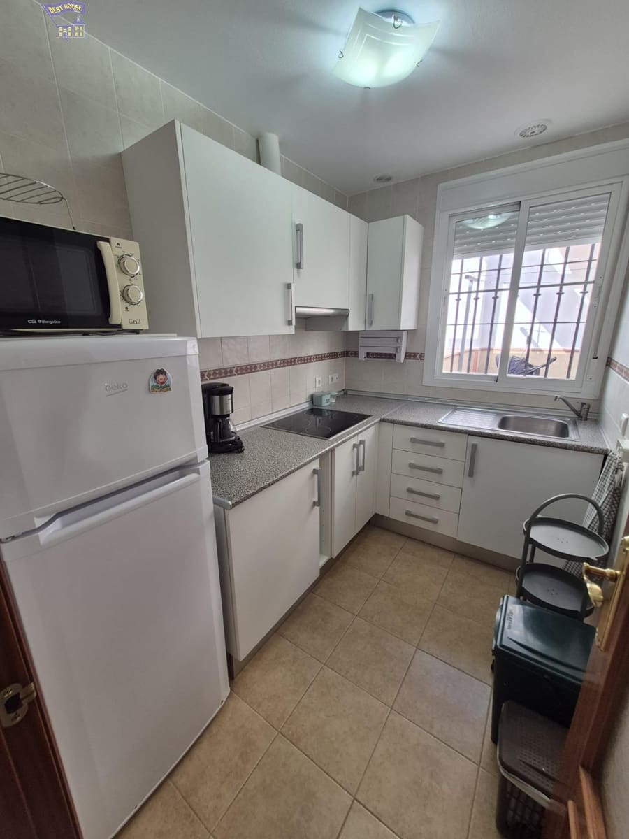 2 bedroom Penthouse for rent in Arcos de la Frontera - € 500 (Ref: 10022631)
