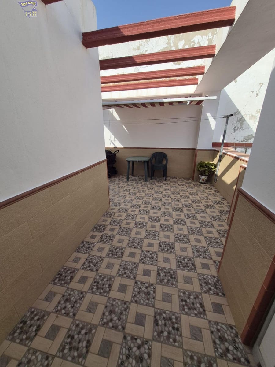 2 bedroom Penthouse for rent in Arcos de la Frontera - € 500 (Ref: 10022631)