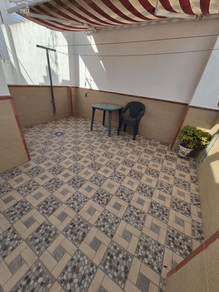 2 bedroom Penthouse for rent in Arcos de la Frontera - € 500 (Ref: 10022631)