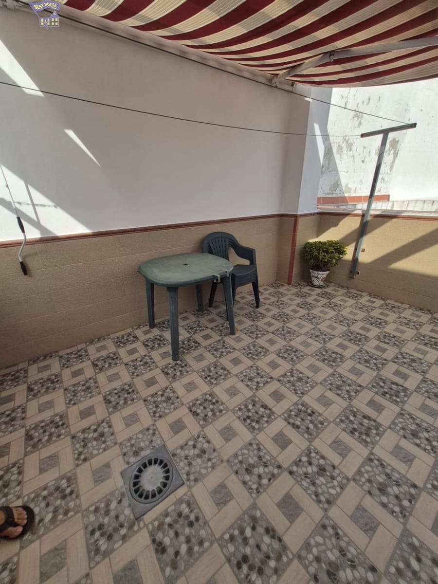 2 bedroom Penthouse for rent in Arcos de la Frontera - € 500 (Ref: 10022631)