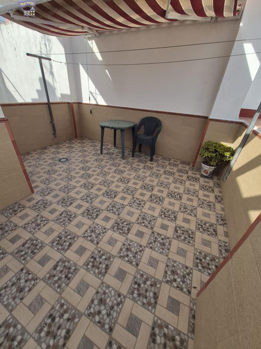 2 bedroom Penthouse for rent in Arcos de la Frontera - € 500 (Ref: 10022631)