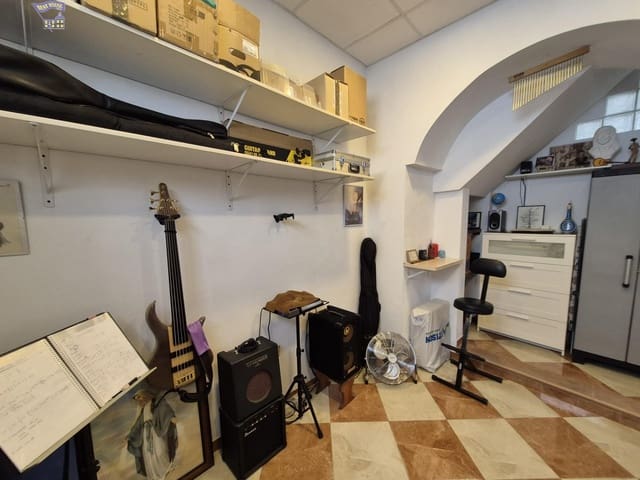 1 bedroom Townhouse for sale in Arcos de la Frontera - € 52,000 (Ref: 10031969)