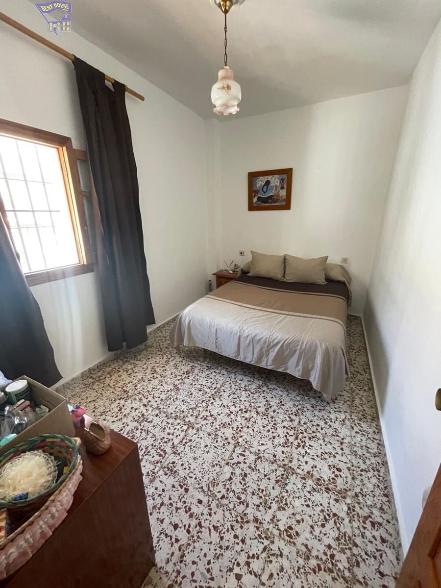 3 soveværelse Finca/Landehus til salg i Arcos de la Frontera med swimmingpool garage - € 170.000 (Ref: 3564679)