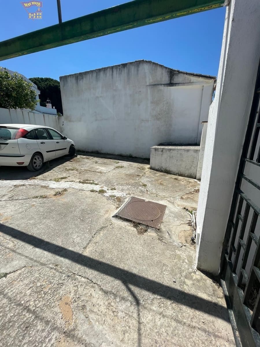 3 soveværelse Finca/Landehus til salg i Arcos de la Frontera med swimmingpool garage - € 170.000 (Ref: 3564679)