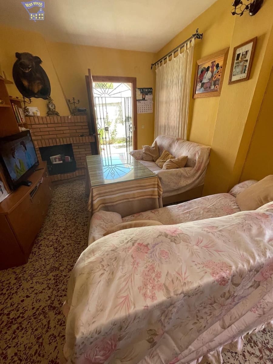 3 soveværelse Finca/Landehus til salg i Arcos de la Frontera med swimmingpool garage - € 170.000 (Ref: 3564679)