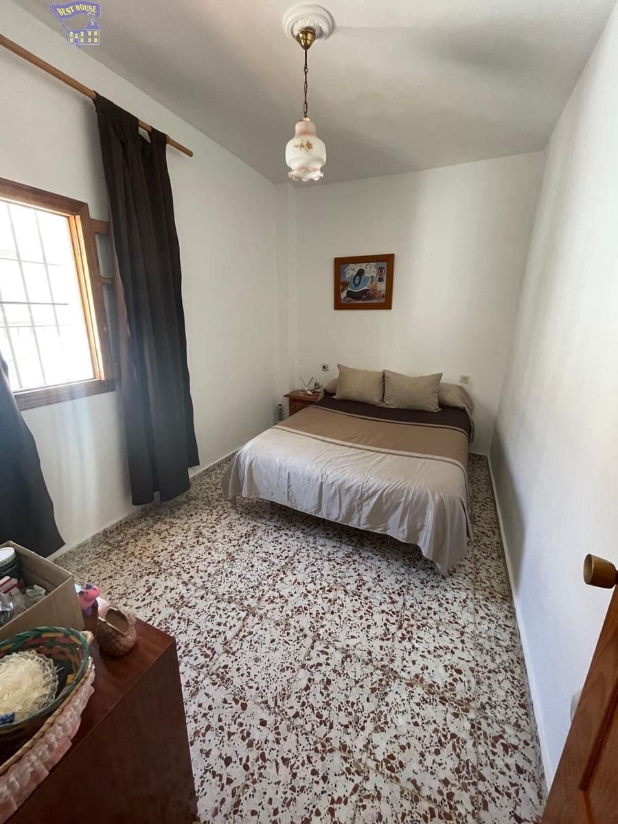 3 soveværelse Finca/Landehus til salg i Arcos de la Frontera med swimmingpool garage - € 170.000 (Ref: 3564679)