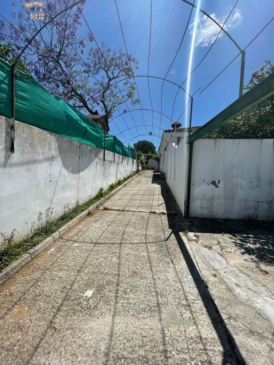 3 soveværelse Finca/Landehus til salg i Arcos de la Frontera med swimmingpool garage - € 170.000 (Ref: 3564679)