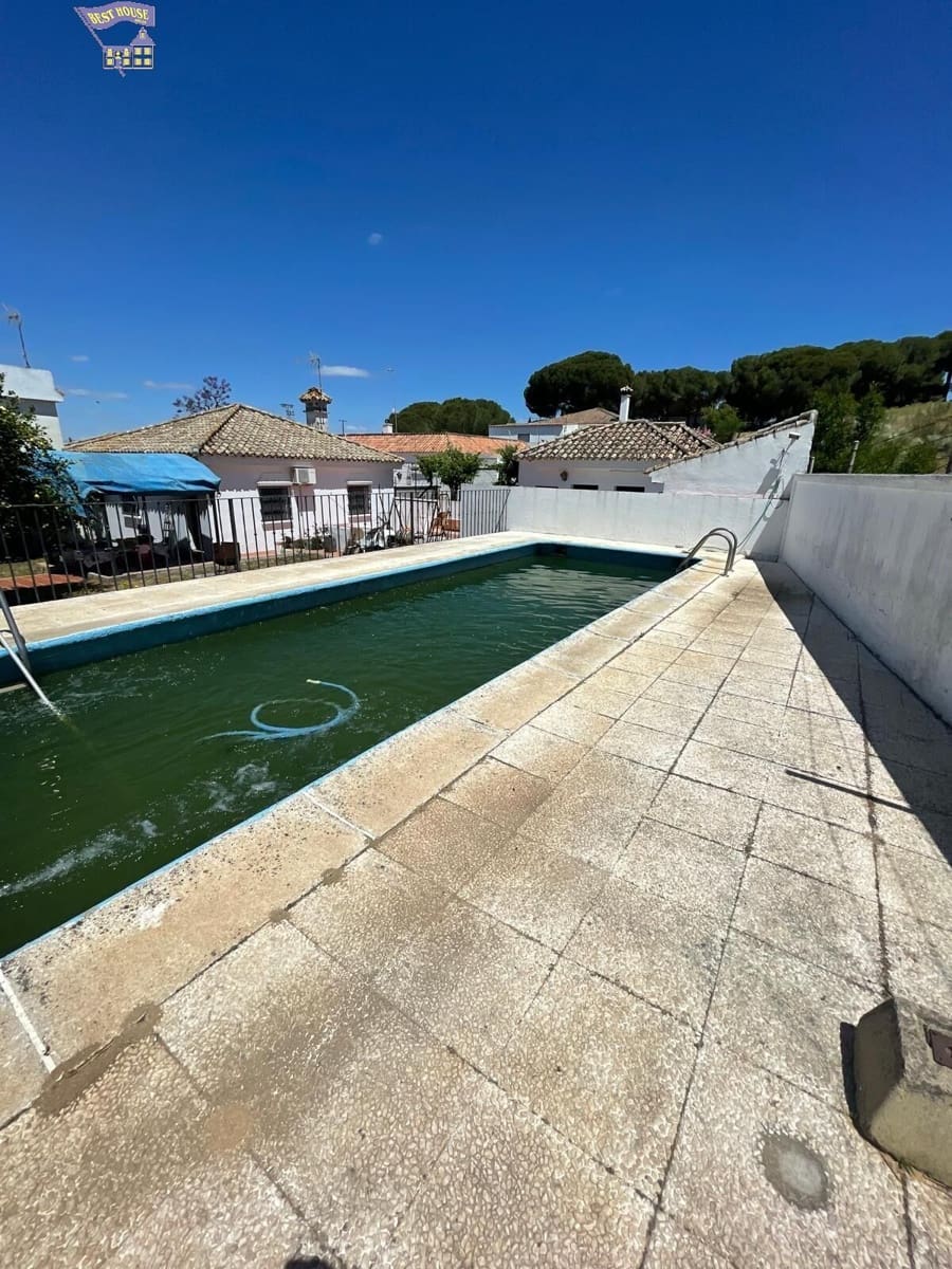 3 soveværelse Finca/Landehus til salg i Arcos de la Frontera med swimmingpool garage - € 170.000 (Ref: 3564679)