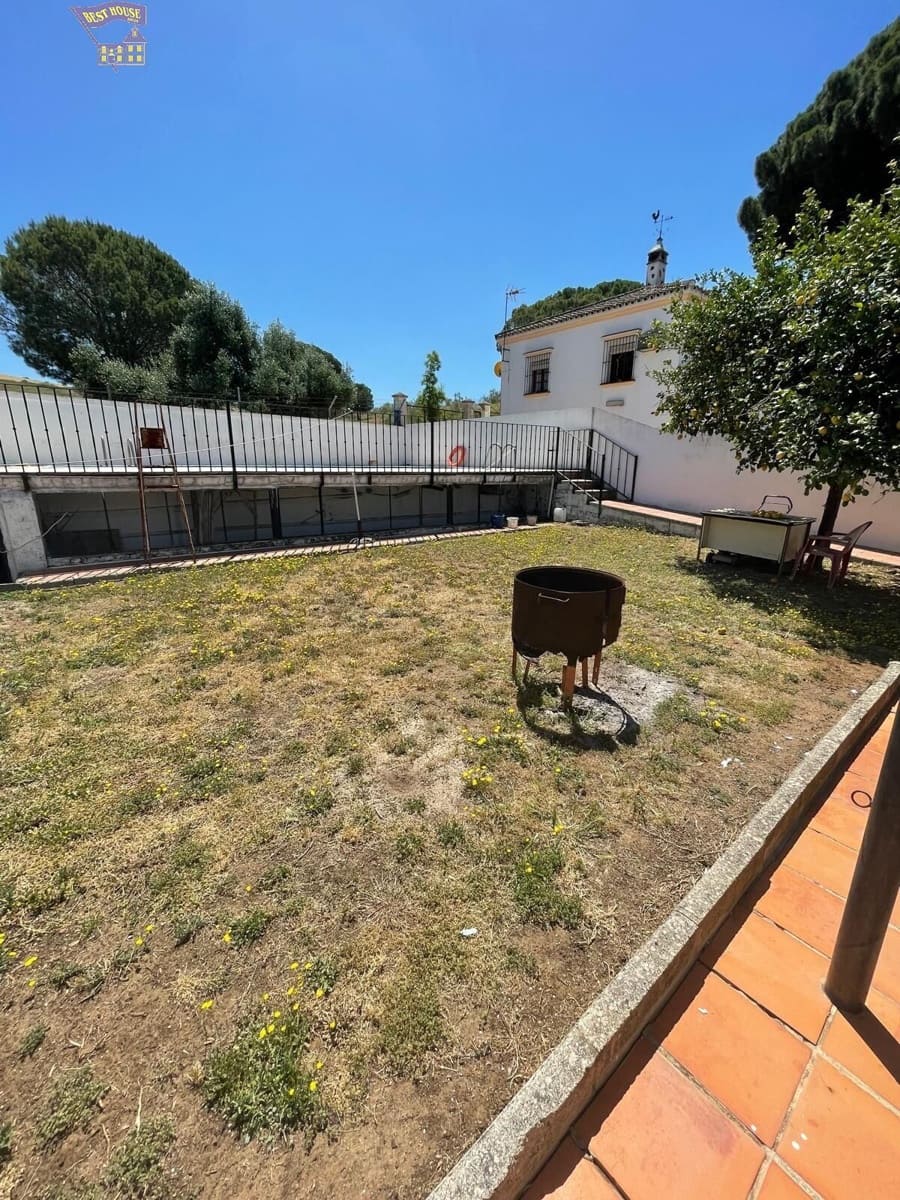 3 soveværelse Finca/Landehus til salg i Arcos de la Frontera med swimmingpool garage - € 170.000 (Ref: 3564679)