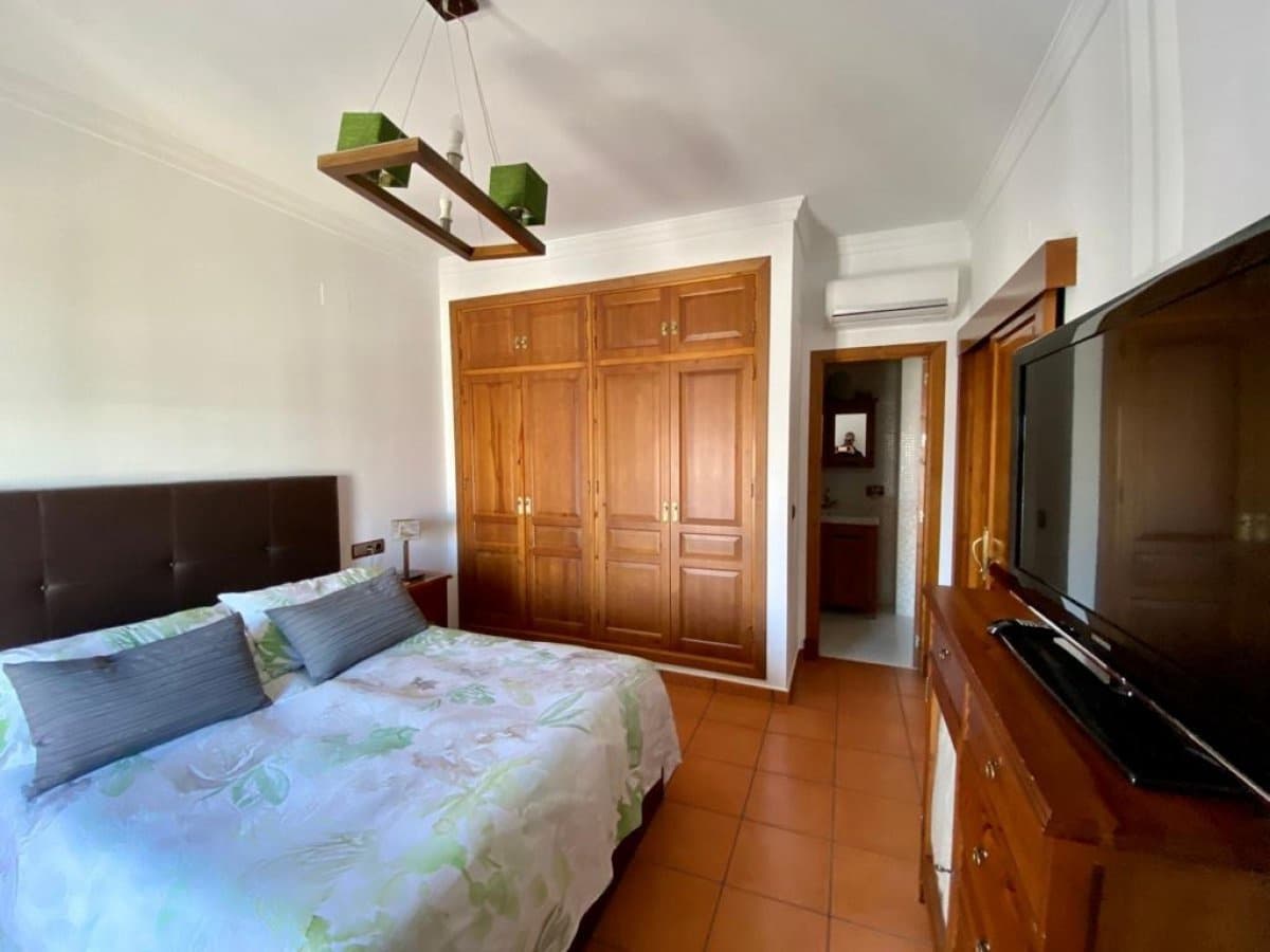 6 soveværelse Erhverv til salg i Arcos de la Frontera med garage - € 330.000 (Ref: 3564680)