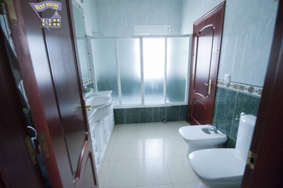 5 bedroom Villa for sale in Arcos de la Frontera with pool garage - € 600,000 (Ref: 3564730)