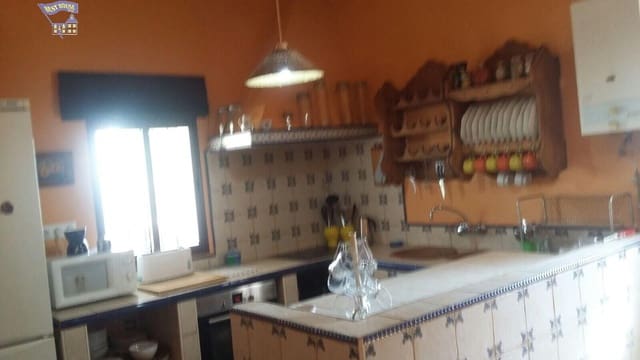 4 soveværelse Finca/Landehus til salg i Arcos de la Frontera med garage - € 300.000 (Ref: 3564761)