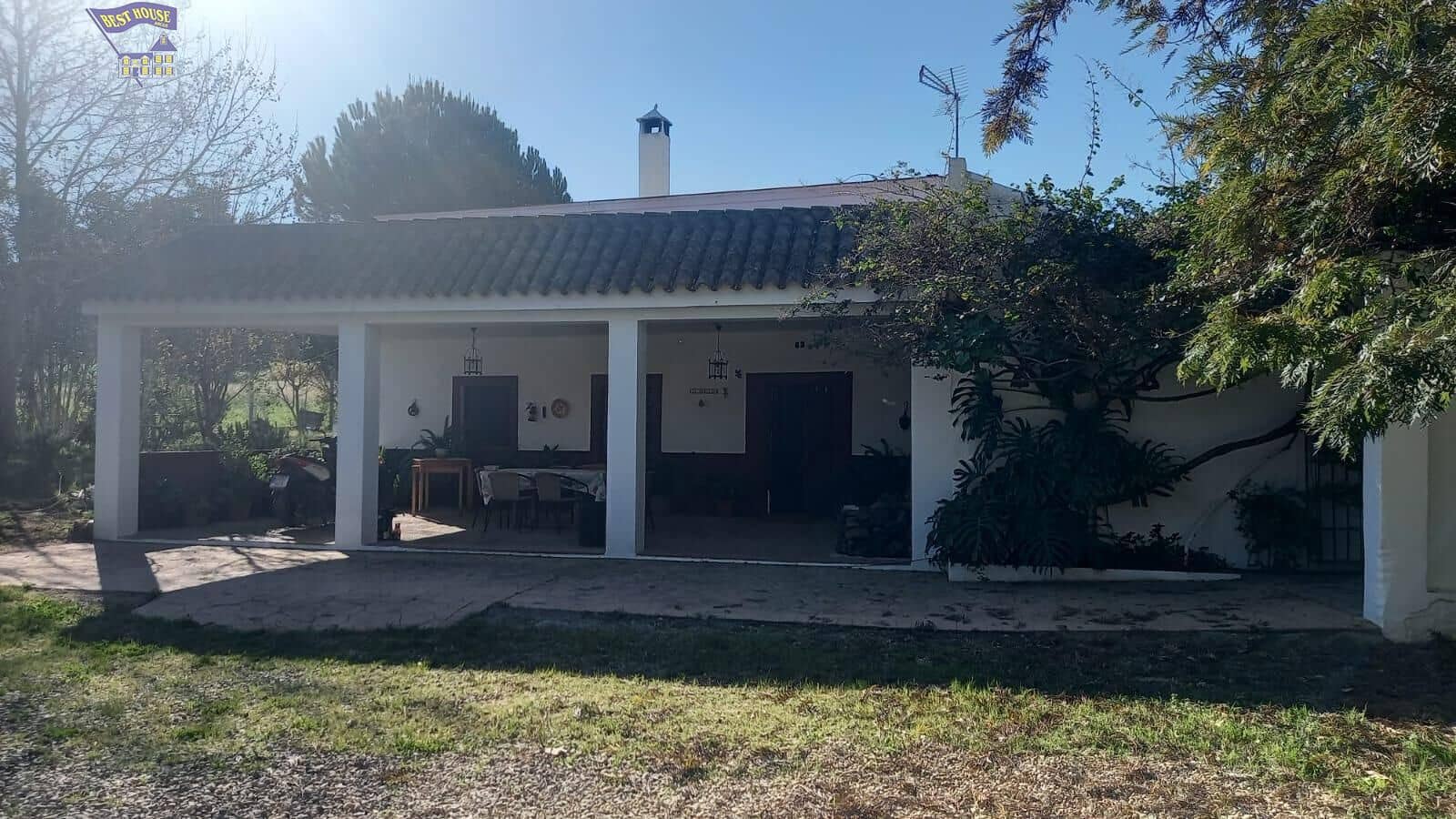 4 bedroom Finca/Country House for sale in Arcos de la Frontera with garage - € 300,000 (Ref: 3564761)