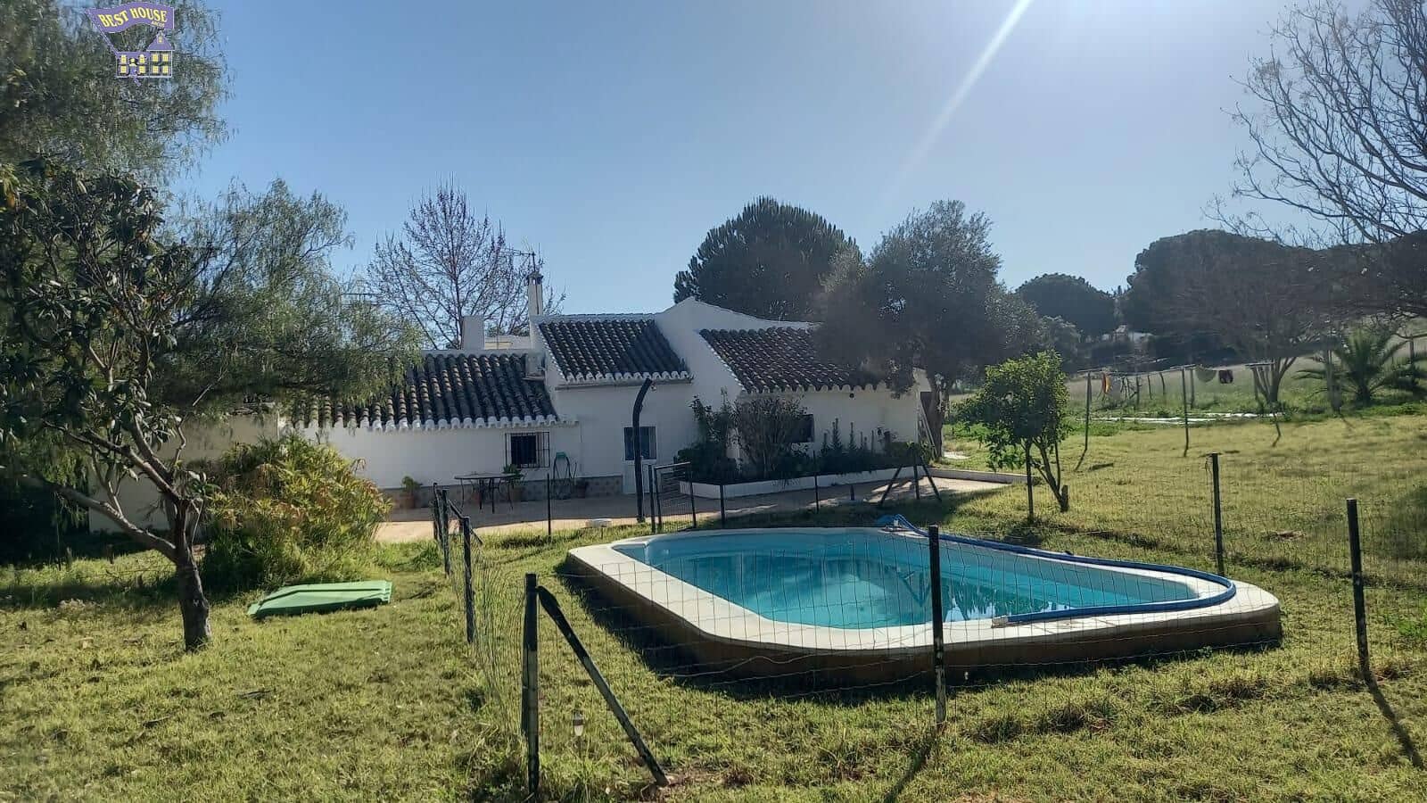 4 bedroom Finca/Country House for sale in Arcos de la Frontera with garage - € 300,000 (Ref: 3564761)