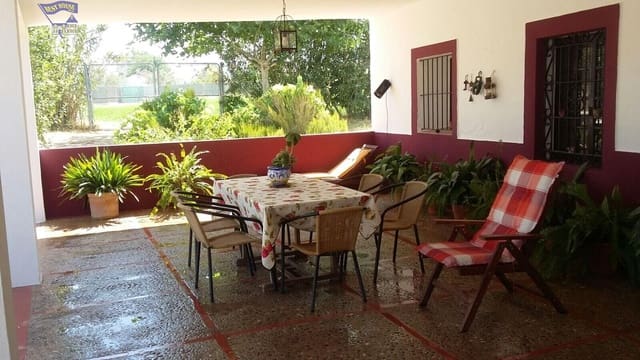 4 soveværelse Finca/Landehus til salg i Arcos de la Frontera med garage - € 300.000 (Ref: 3564761)